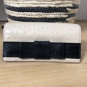Kate Spade Clutch / Wristlet Wallet Mara Bow